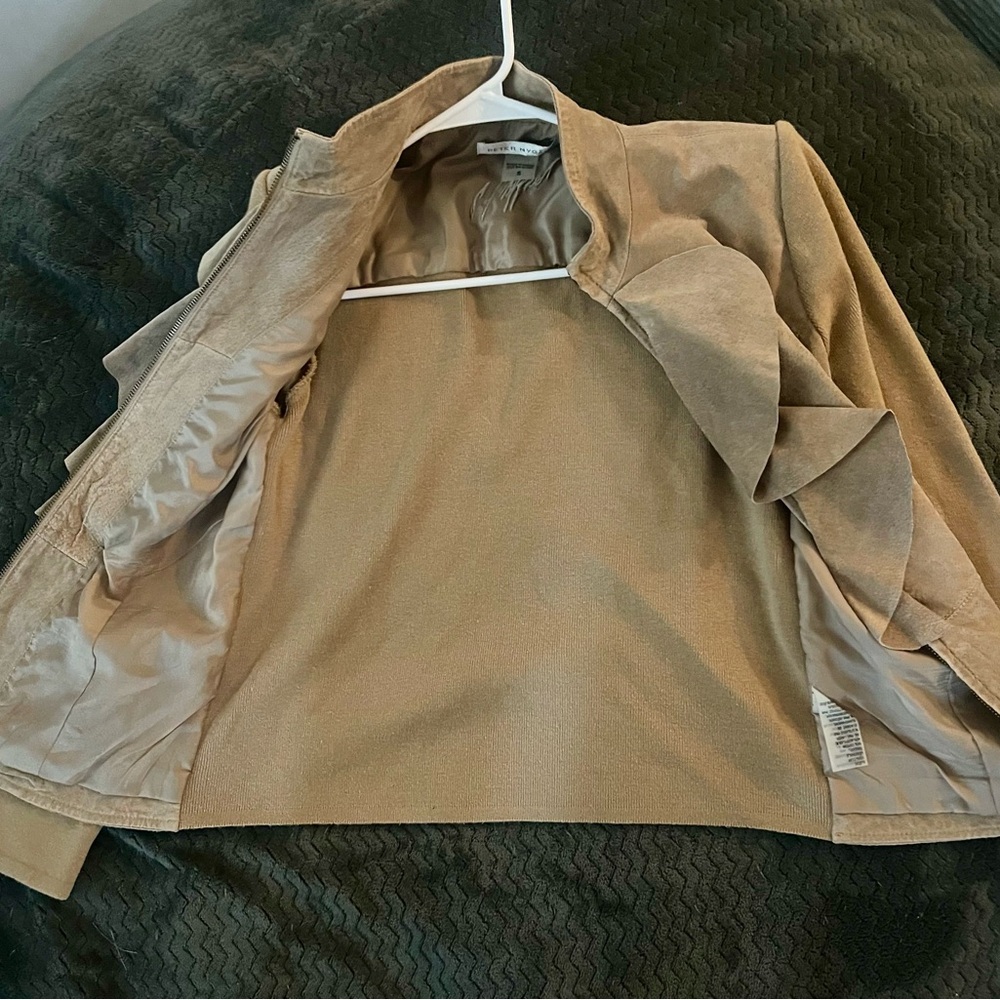 Peter Nygard Tan Ruffle Blazer - Picture 2 of 5